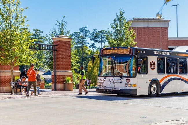 Public transport is common in Pine Hills, with busses going directly to Auburn University.