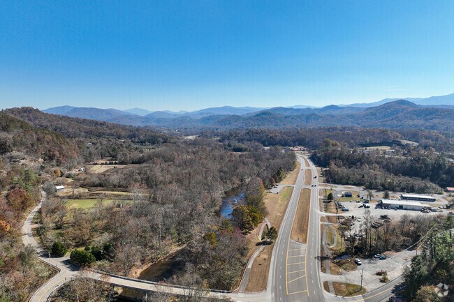 You'll be sure to see mountains no matter which way you look while in Townsend.