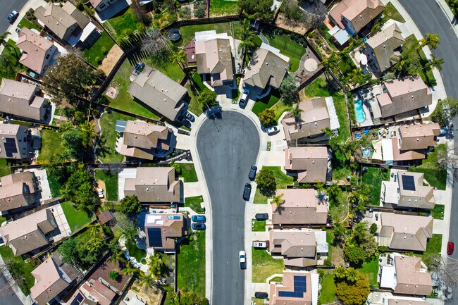 Paloma del Sol homeowners take pride in their community and maintain beautiful properties.