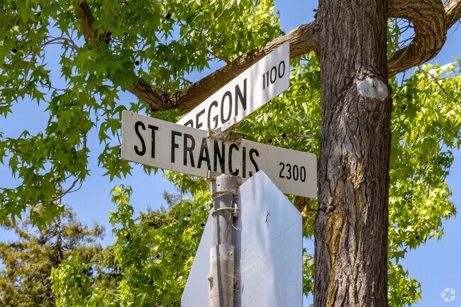 St Francis Dr is lined with grand Ranch-style homes in the Duveneck-St Francis neighborhood.