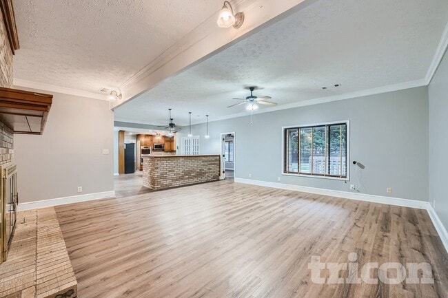 3944 River Dr SW, Lilburn, GA 30047 - photo 4