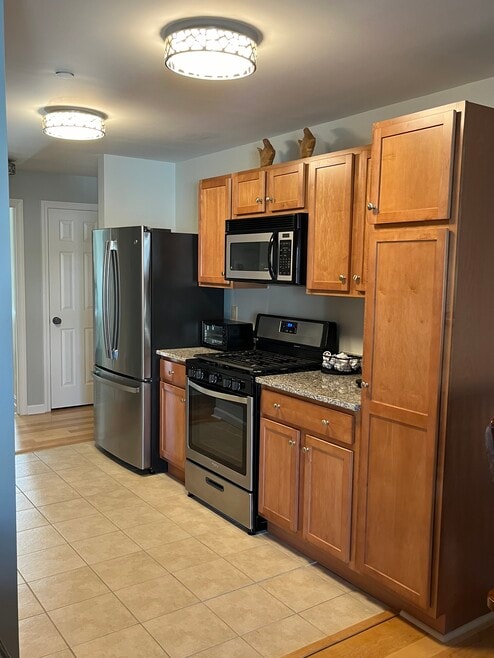 15 K St, Hampton, NH 03842 - photo 1