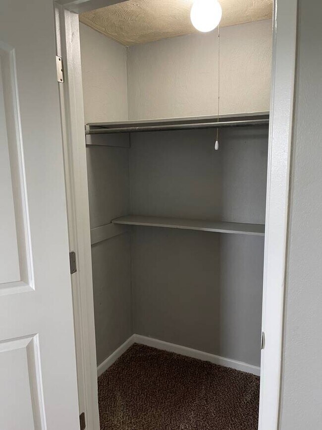 2740 E Phylbeck Ave unit 4, Terre Haute, IN 47805 - photo 5