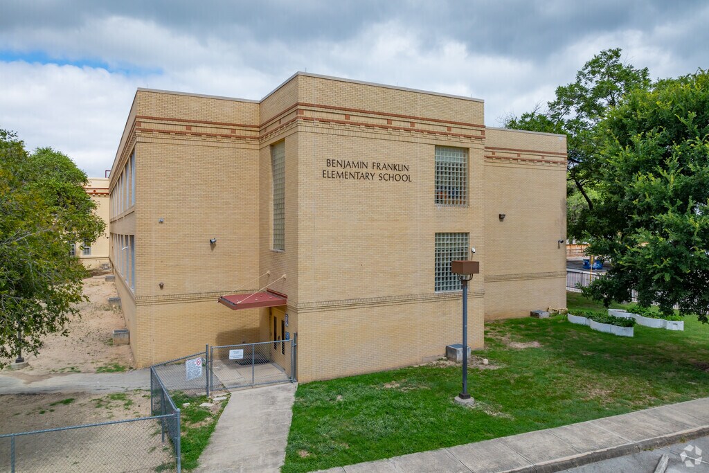 Franklin Elementary School follow the Texas Essential Knowledge and Skills (TEKS) curriculum.