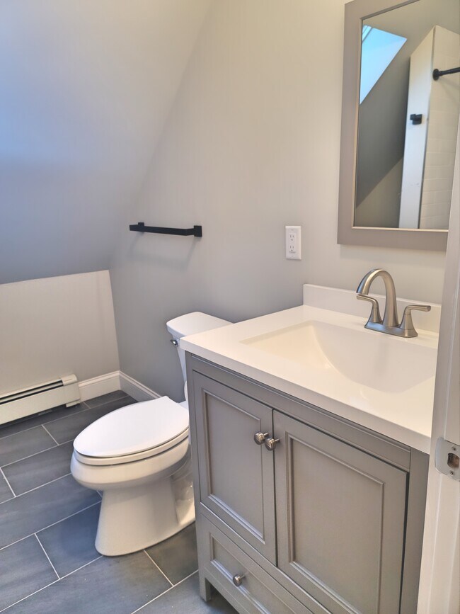 33 Columbus Ave Unit 2, Waltham, MA 02451