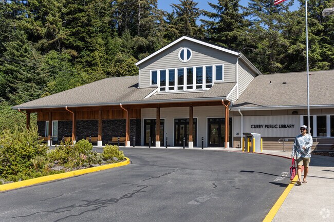 Curry County Library is a wonderful amenity located in nearby Gold Beach.