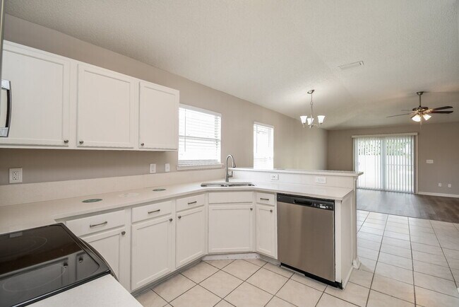 12825 Jordan Blair Ct, Jacksonville, FL 32225 - photo 7