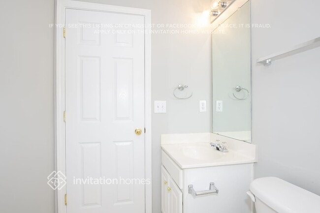 8028 Stoneham Ct, Matthews, NC 28105 - photo 7