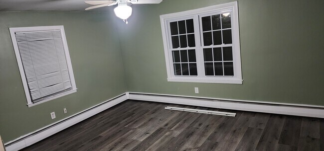 280 Thornton St unit 2, Manchester, NH 03102 - photo 3