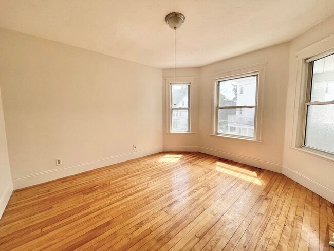 25 Haskell St, Boston, MA 02134 - photo 4
