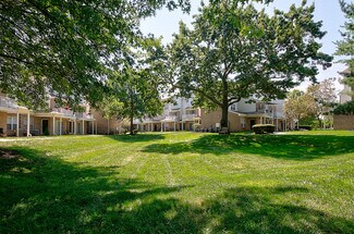 1 Lisa Robyn Cir, Lakewood, NJ 08701