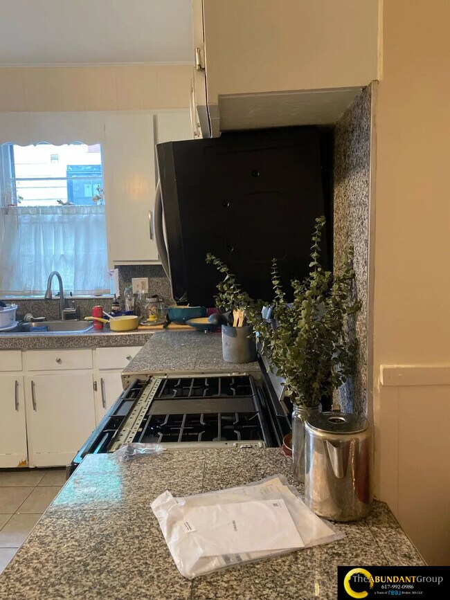 74 Sharon St, Medford, MA 02155