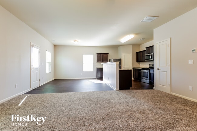 215 Holly Way, Pendergrass, GA 30567 - photo 3