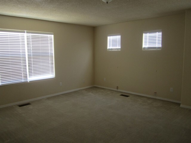 3635 Buckskin Loop NE, Rio Rancho, NM 87144 - photo 6