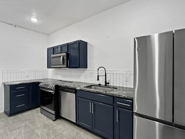 2115 Lincoln St, Savannah, GA 31401 - photo 6