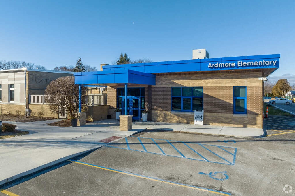 Front entrance of Ardmore Elementary School.