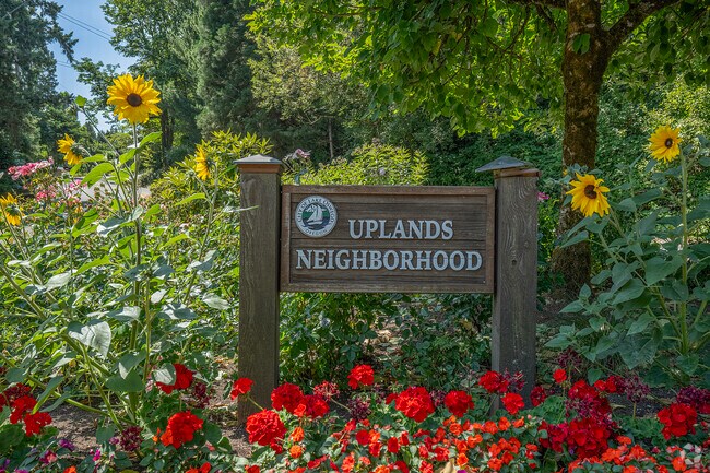 Uplands, Lake Oswego neighborhood sign.