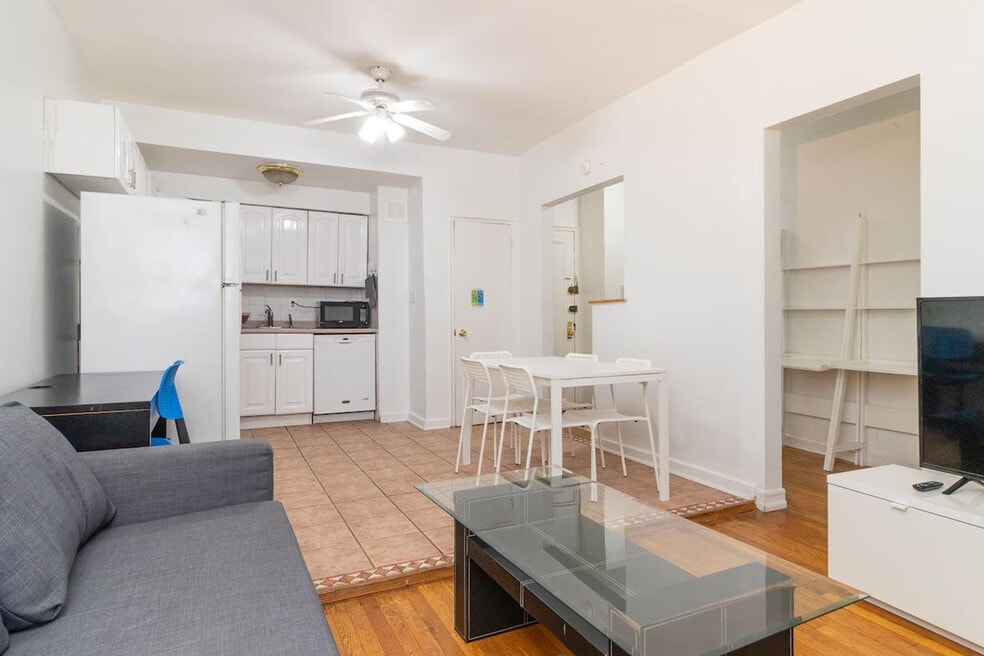 250 E 82nd St unit ID1032020P, New York, NY 10028 - photo 1