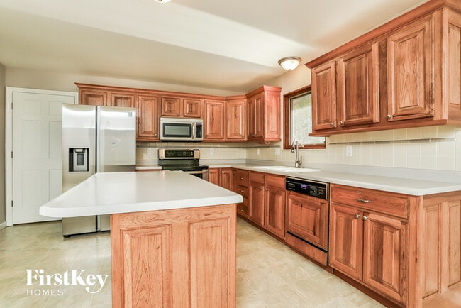 3105 Hawk Dr, Saint Charles, MO 63301 - photo 6