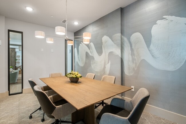 Co-Working/Business Center