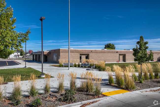 Star Elementary serves students in grades K-5 in the Star neighborhood.