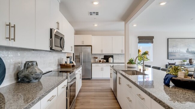 2392 Peach Tree Ln, Perris, CA 92570 - photo 3