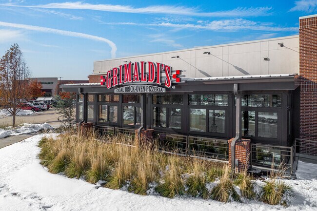 Grimaldi's offers coal brick oven pizza in Forest Hills.