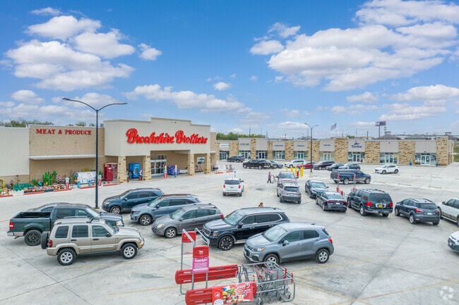 Jarrell Shopping Center includes Brookshire grocery store, iTumble gymnastics, and more.