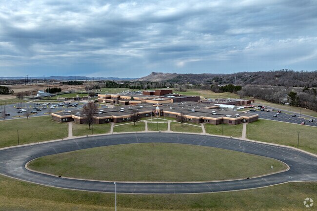 Holmen High School serves grades 9-12.