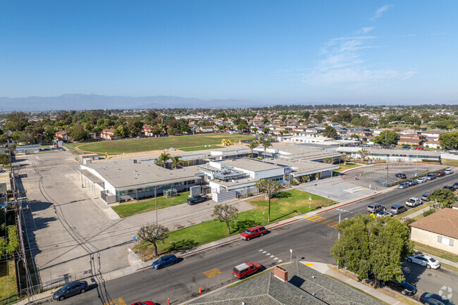 Julien Hathaway Elementary School serves students from K-5th grade.