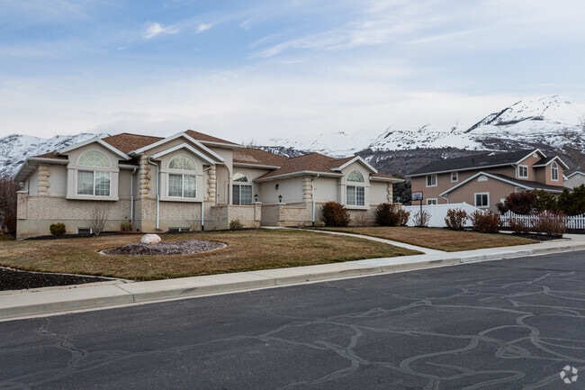 Homes here offer amazing mountain views, creating a picturesque backdrop for everyday living.