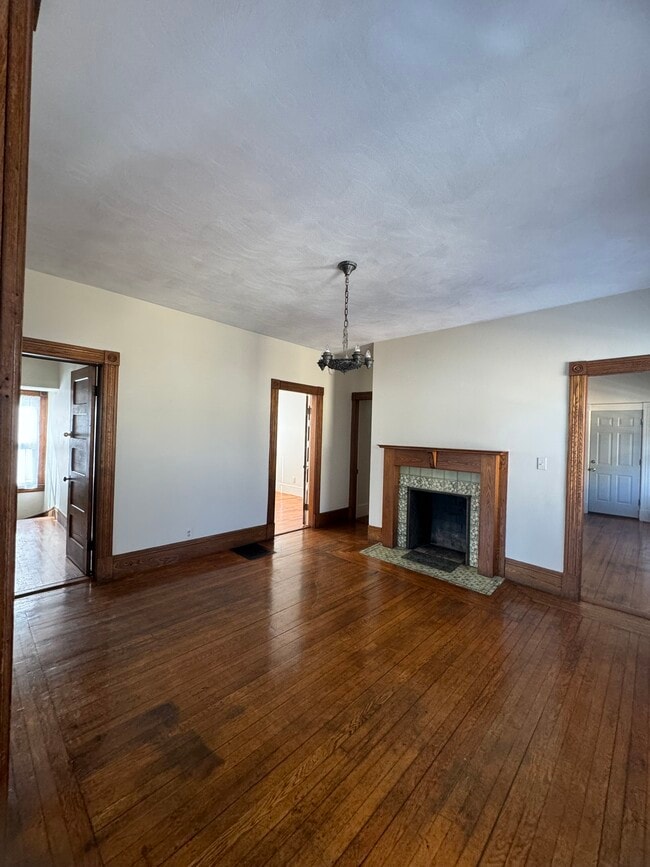 21 Lafayette St unit 21 Lafayette Street, Springfield, MA 01109 - photo 3