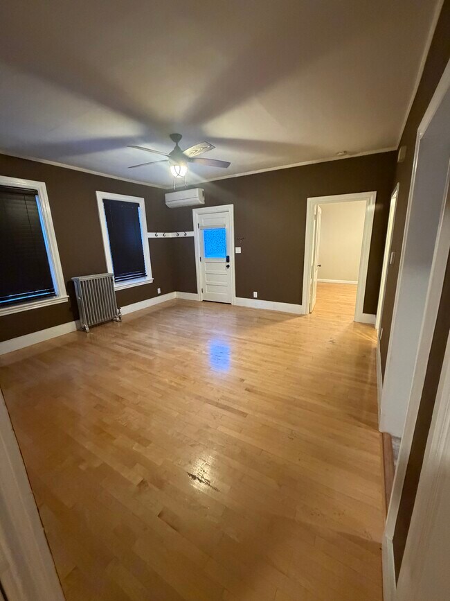 24 Lee St unit 2, Worcester, MA 01602 - photo 3