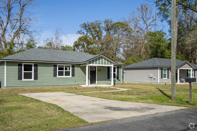Rennovated homes and new builds are beginning to make their way into downtown Newberry.