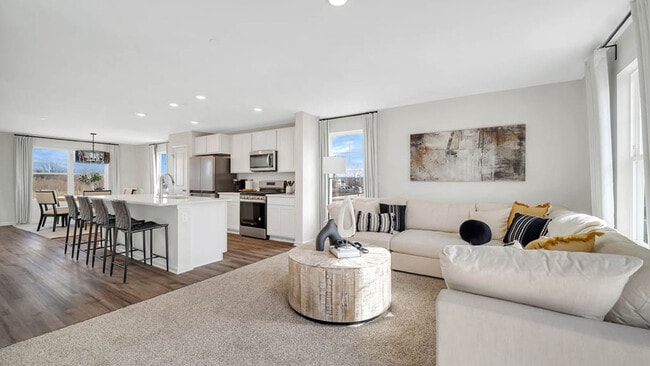 441 Lakeshore Ct, St. Charles, IL 60174 - photo 3