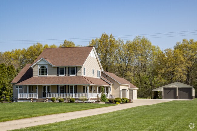 Prairie Home in Outlying Wayne County.