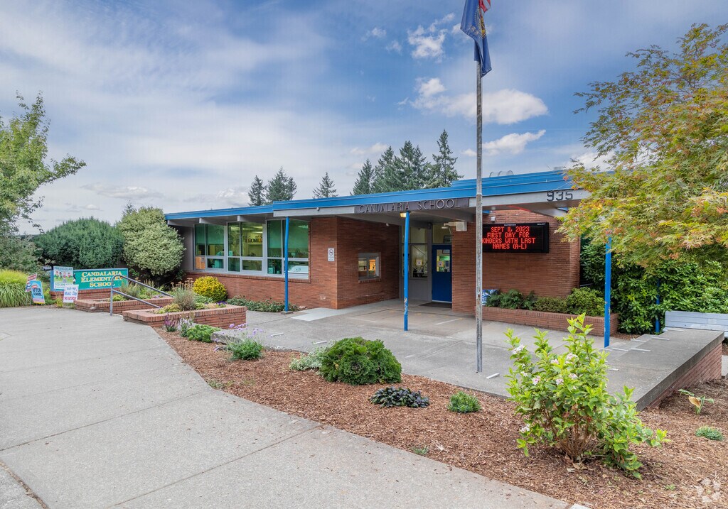 Candalaria Elementary School is on the shady Hansen Ave S in South Salem.