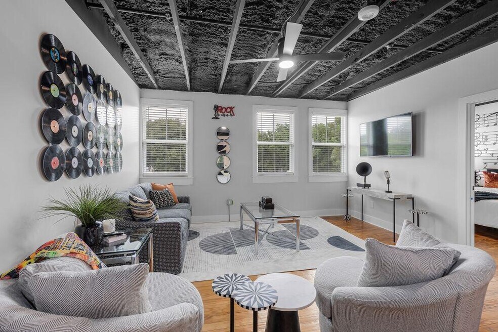 156 Camellia St unit ID1267002P, Biloxi, MS 39531 - photo 1