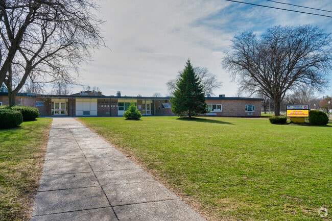 Attwood New Tech Magnet School covers grades 4-6 and holds a C- wit Niche.com.