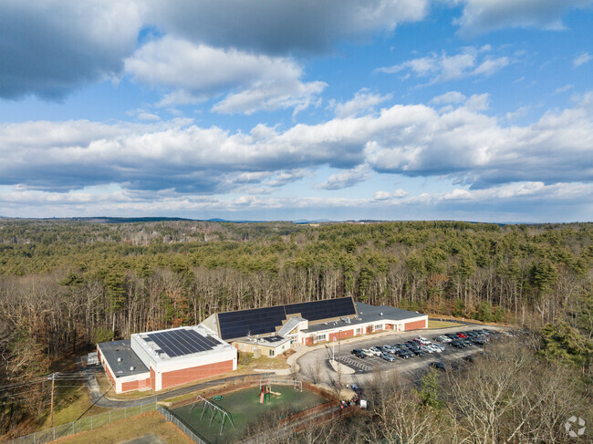 Hollis Upper Elementary School in Hollis, NH serves grades K-5.
