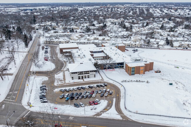 Plum Grove Jr High School