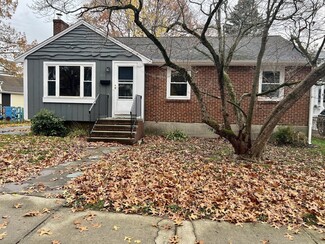 107 Dysart St Unit 1, Quincy, MA 02169