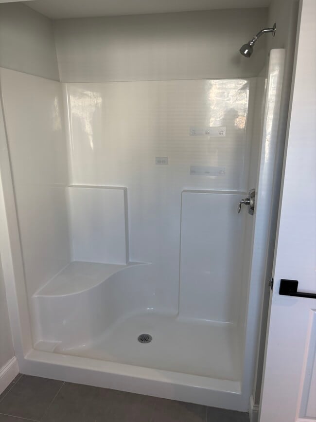 171 Main St unit Apartment 10, Hyannis, MA 02601 - photo 6