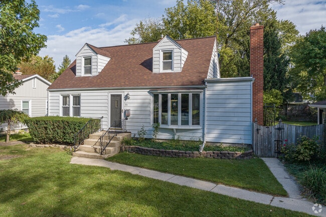 Home prices in Northeast Central Geneva range from $251,000 to $605,000.