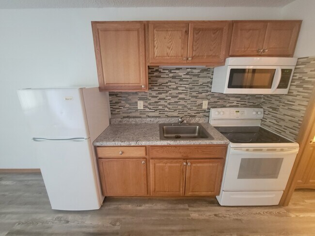 2222 32nd St S unit 1, La Crosse, WI 54601 - photo 3