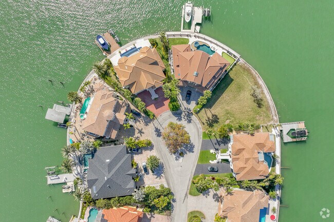 Belleaire neighbors that have luxury homes live on the waters edge with private dock access.