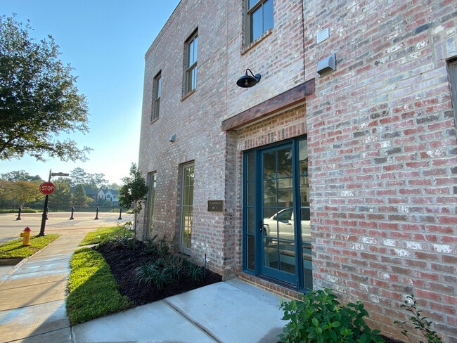 1028 Bridgewater Ave, Shreveport, LA 71106 - photo 2