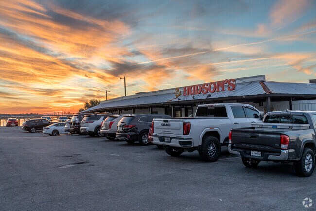 Hudson's boasts fresh seafood and serene sunset views.