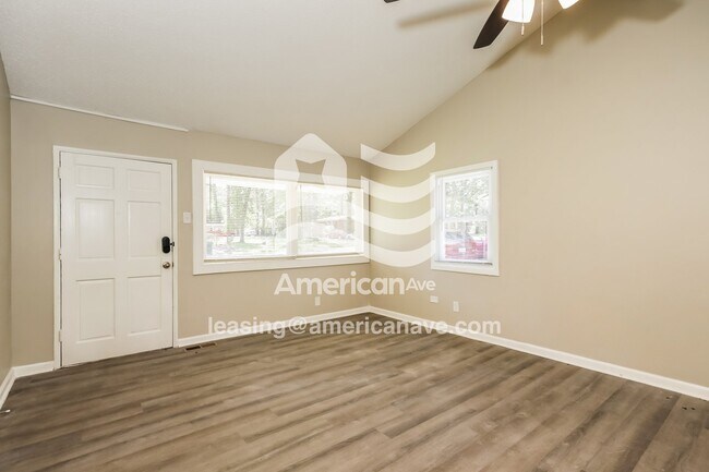 102 Lincoln St, Warner Robins, GA 31088 - photo 3