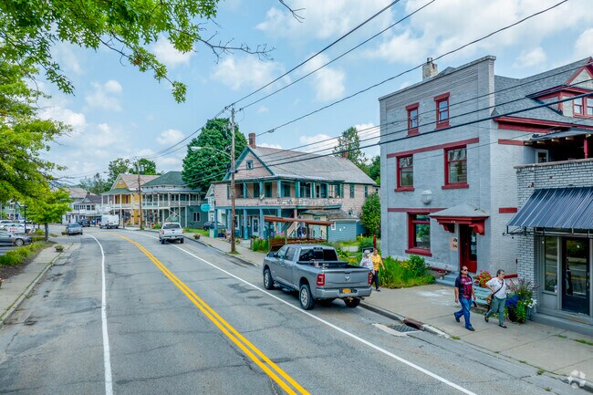 The hamlet has a quaint Main Street where residents can pick up the essentials and grab a bite.
